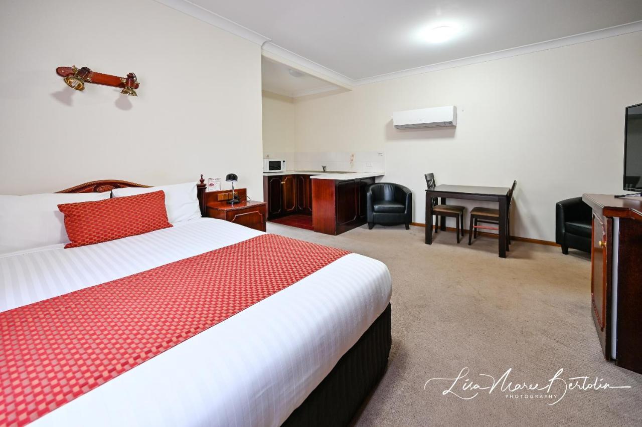 Narrandera Club Motor Inn Εξωτερικό φωτογραφία